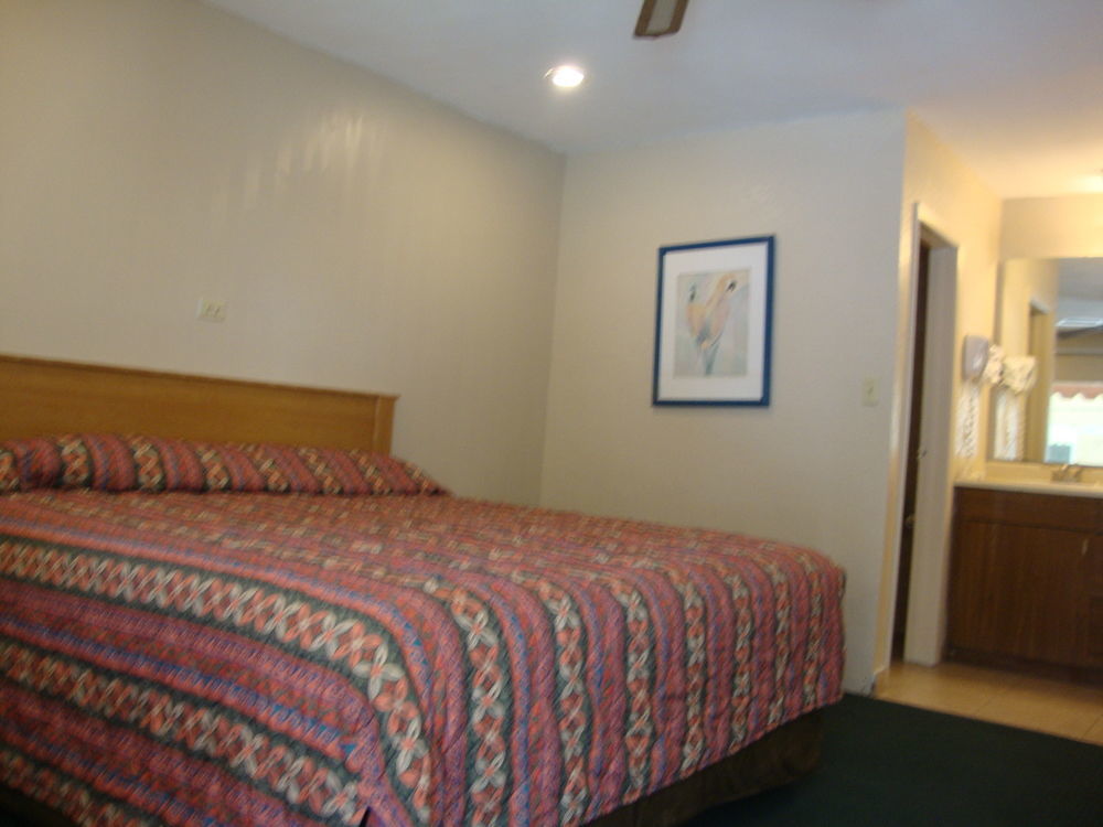 Townhouse Inn And Suites Brawley Exterior photo